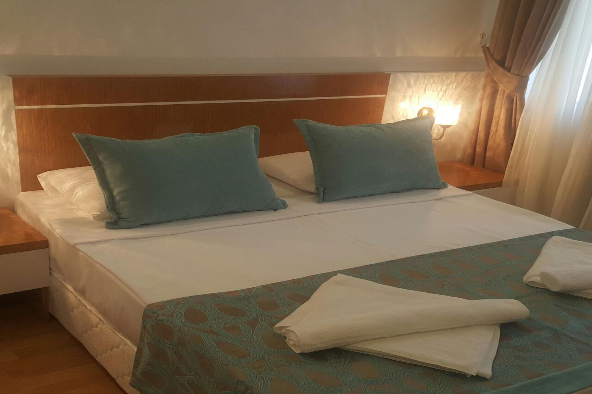 Esperanza Otel